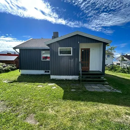 Lyngen House *